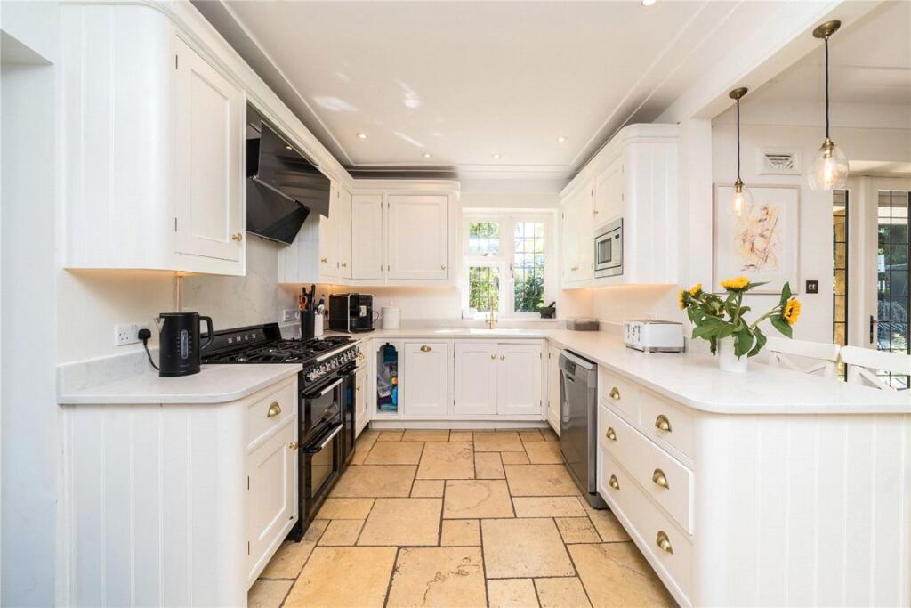 House in London - More