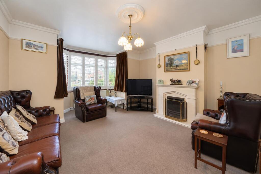 House in Watford, Cassiobury Estate, North Watford - View 3