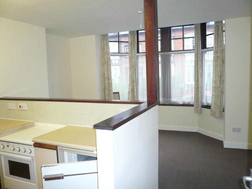 1 bedroom ground floor flat for rent