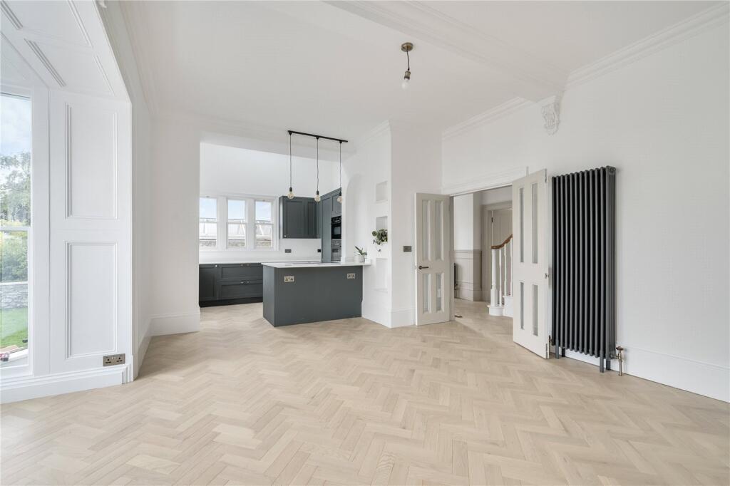 Wellington Park, Clifton, BS8 - View 2