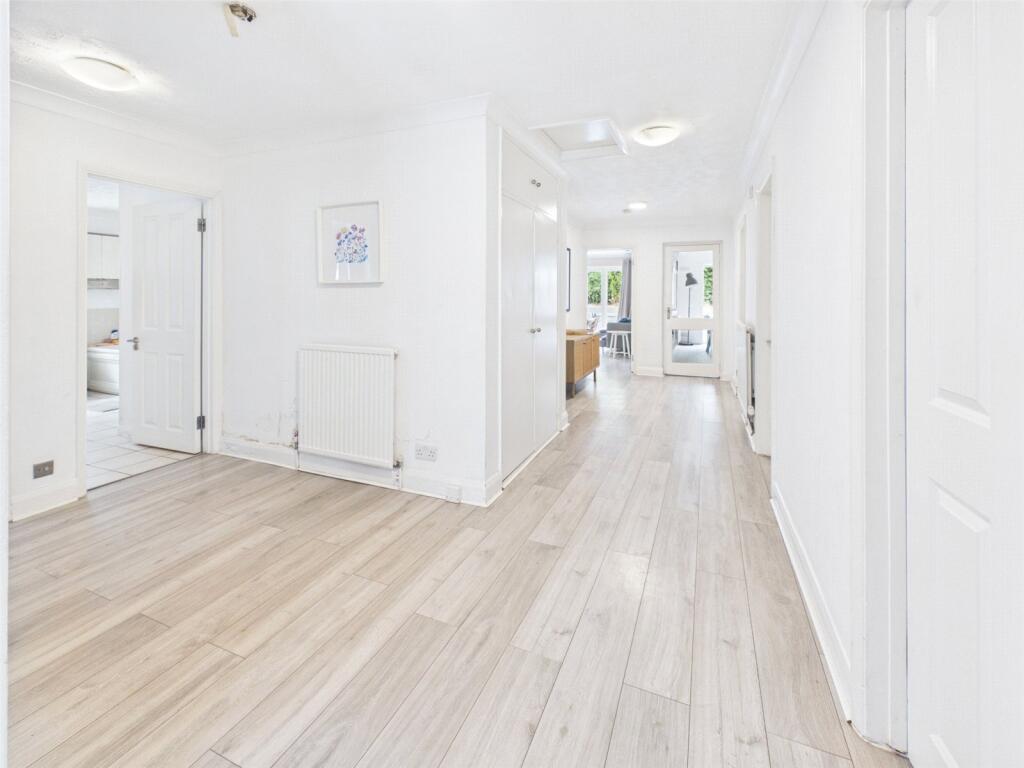 House in Twickenham - View 5