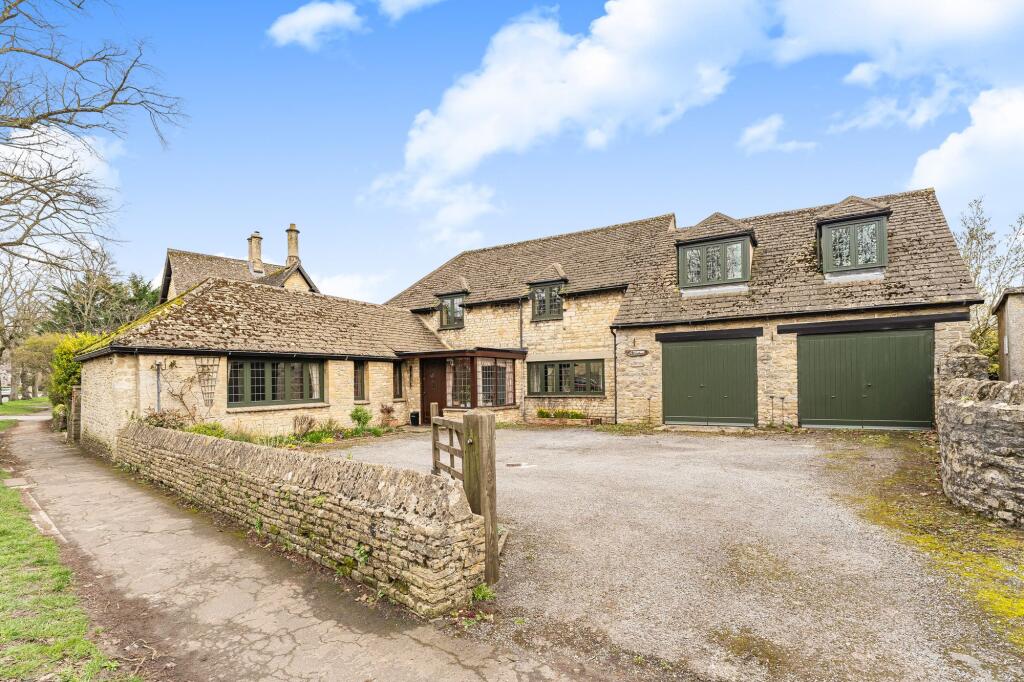 Main image of property: The Courtyard, Woodgreen, Witney, OX28