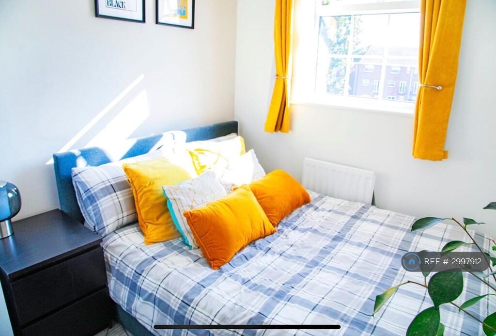 Main image of property: Beaufort Square, Cardiff, CF24