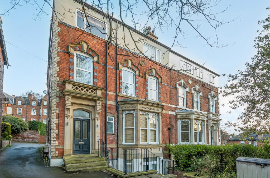 1-bed flat on Bainbrigge Road, Headingley, Leeds, LS6, £139,950