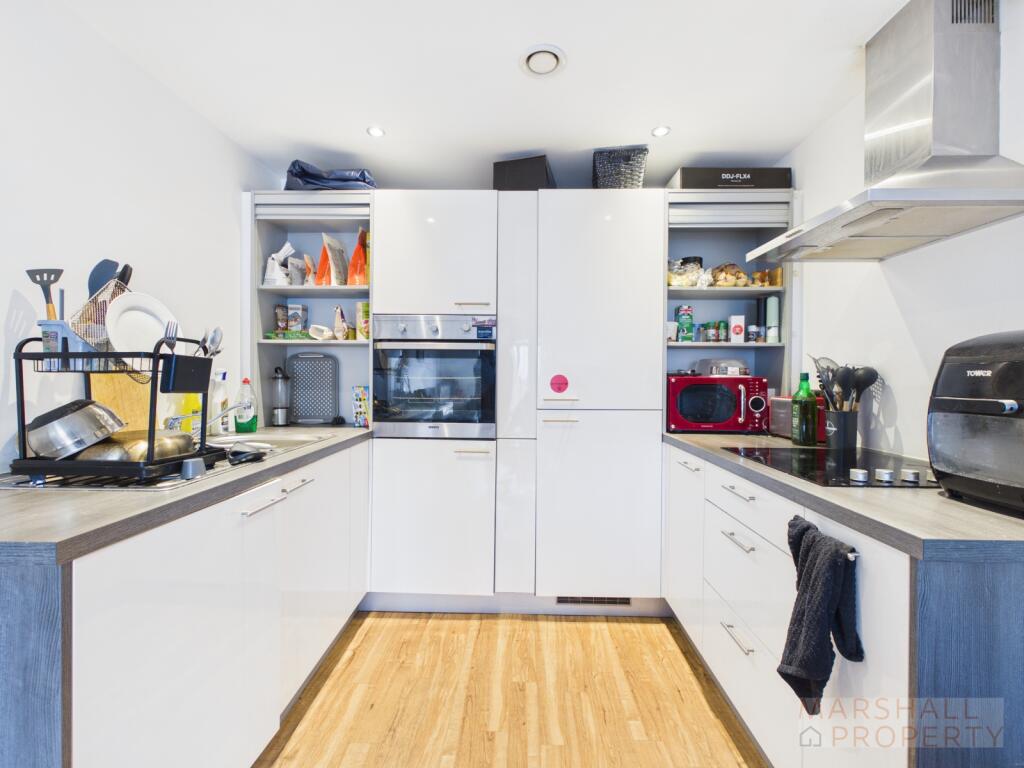 Apartment in Liverpool - More