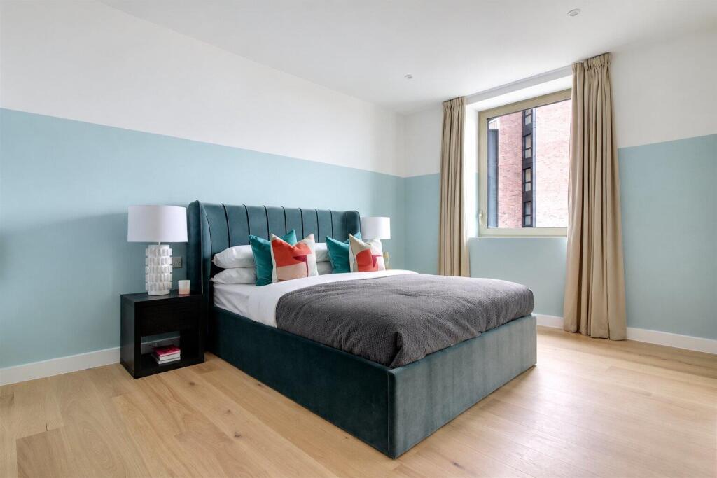 Apartment in London - More