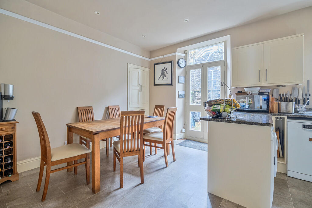 6 Beech Hill Terrace, Kendal, Cumbria, LA9 4PP photo 3