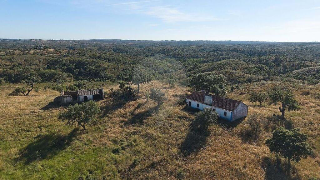 Main image of property: Setúbal, Santiago do Cacém