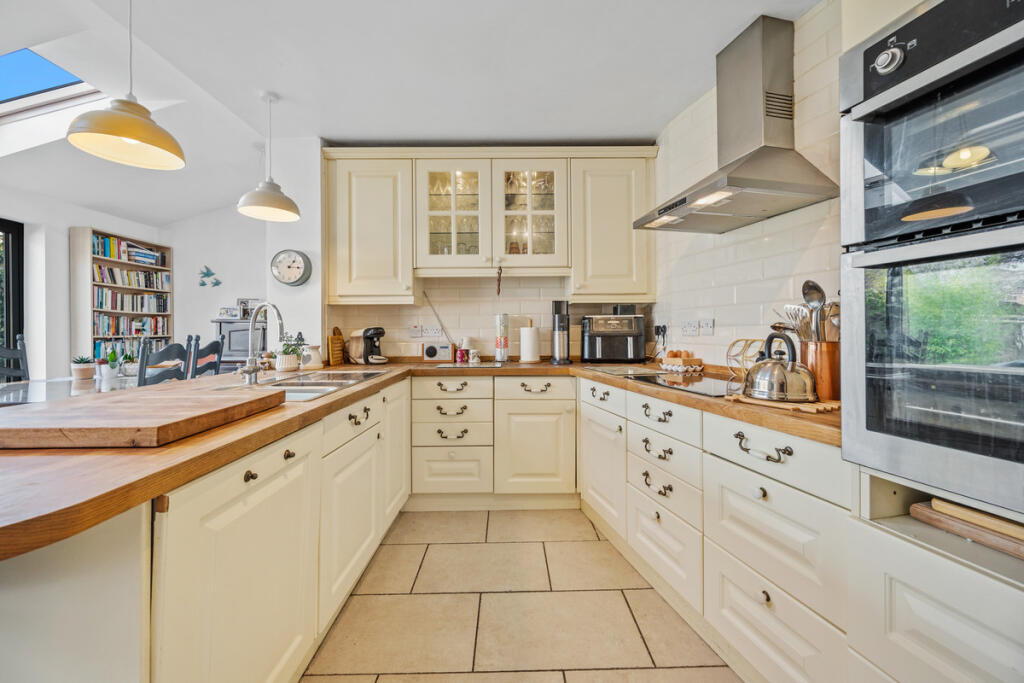 House in Wellingborough, North Northamptonshire - View 5