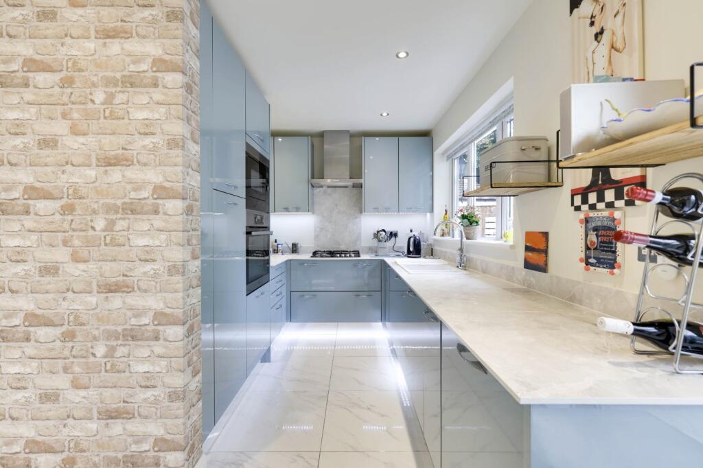 House in Leeds, Rawdon - View 5