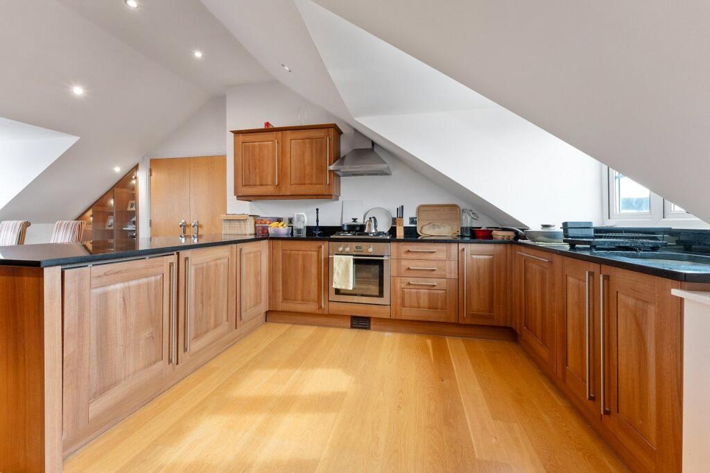 Apartment in London, The Wrythe - View 4