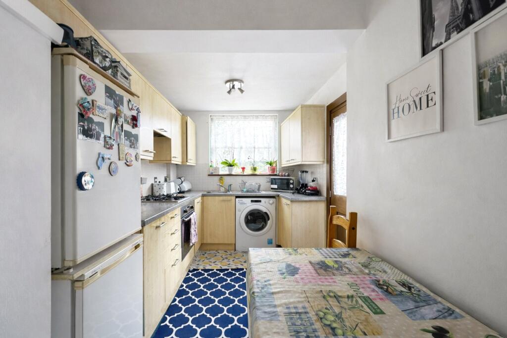 Broadfield Road, London, SE6 photo 3