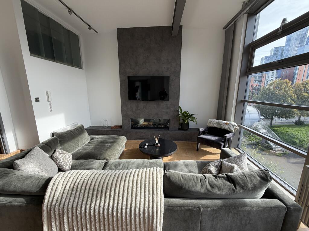 Apartment in Manchester, Hulme - View 5