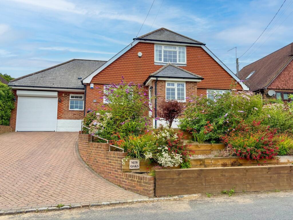 4-bed detached on Butchers Lane, Three Oaks, TN35, £600,000