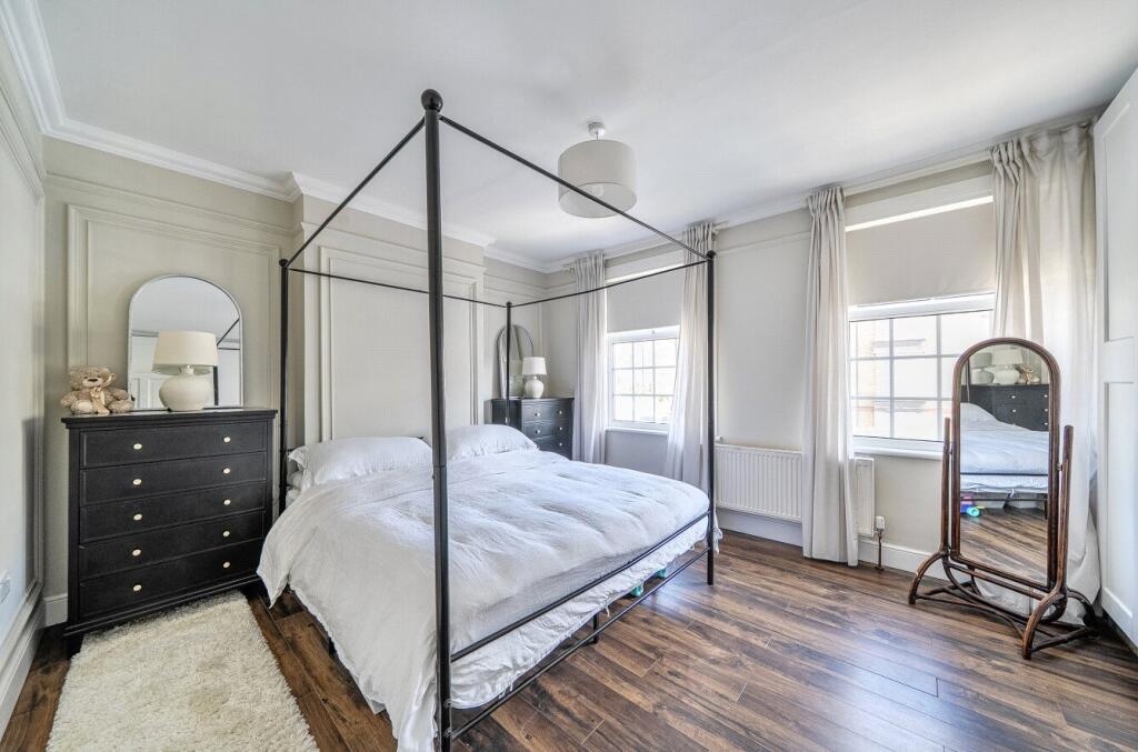 House in Croydon - View 4