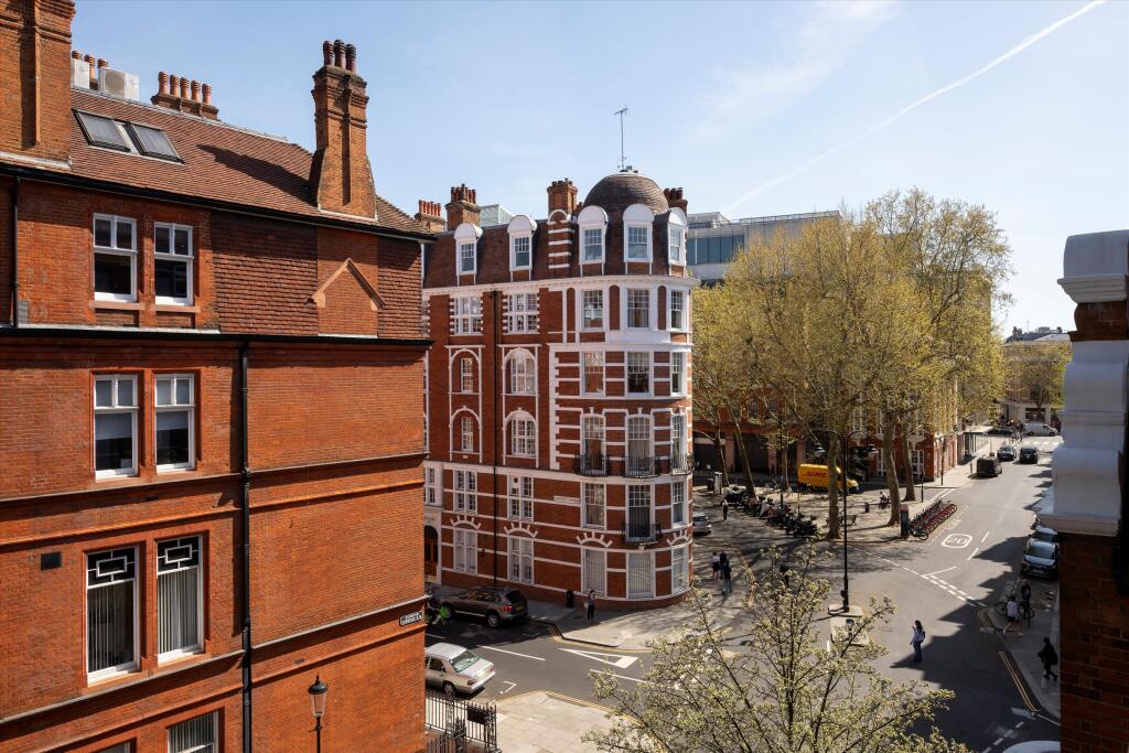 63 Cadogan Gardens, Knightsbridge, London SW3 photo 3