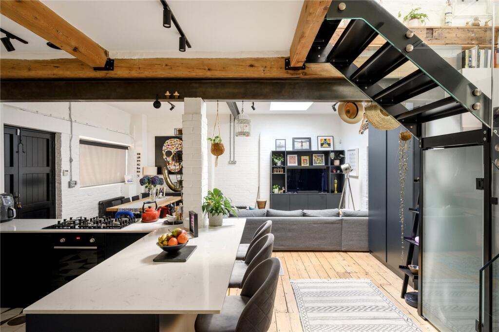 1-bed semi-detached on Camden Mews, London, NW1, £1,150,000