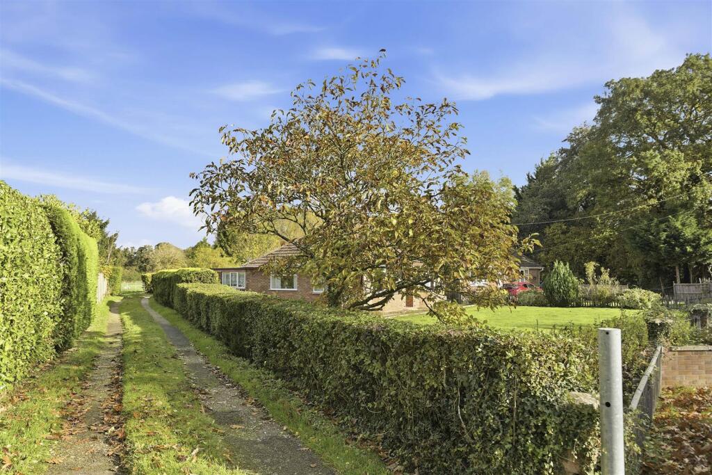 3-bed bungalow on Mill Road, Hempnall, £385,000