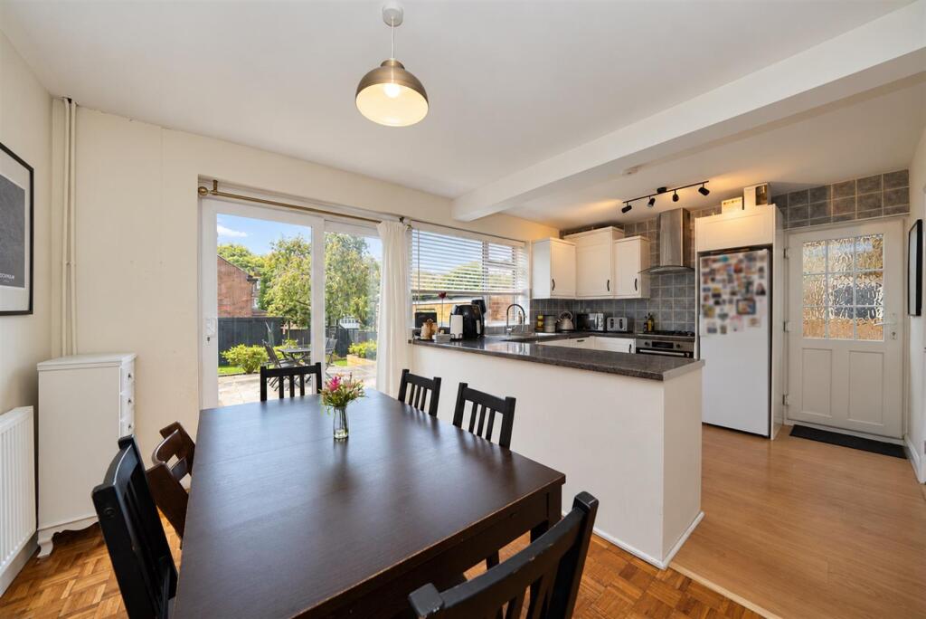 House in Watford - View 3
