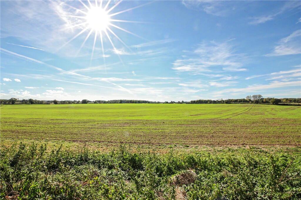House in South Norfolk, Poringland - View 3