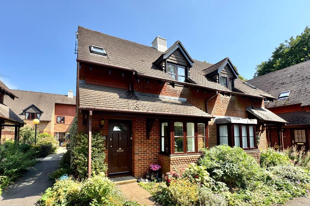 Garden Mews, Warsash photo 2