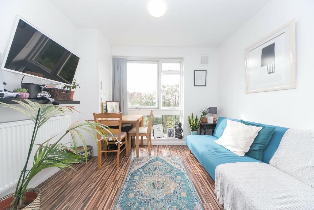 Main image of property: Fountain Drive, London, SE19