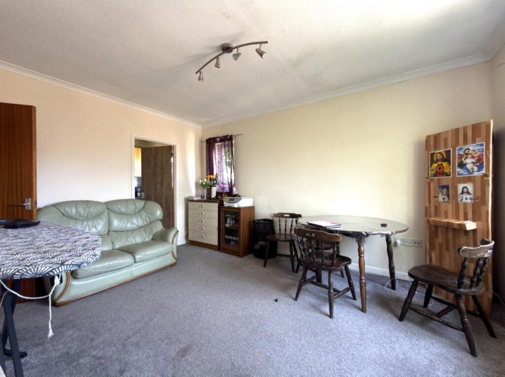 Priory Court, Taunton - View 4
