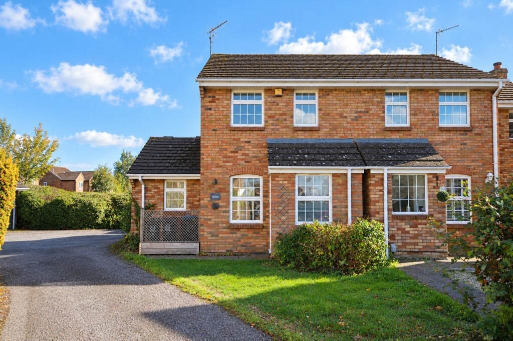 3-bed semi-detached on Grove Gardens, Tring, £495,000