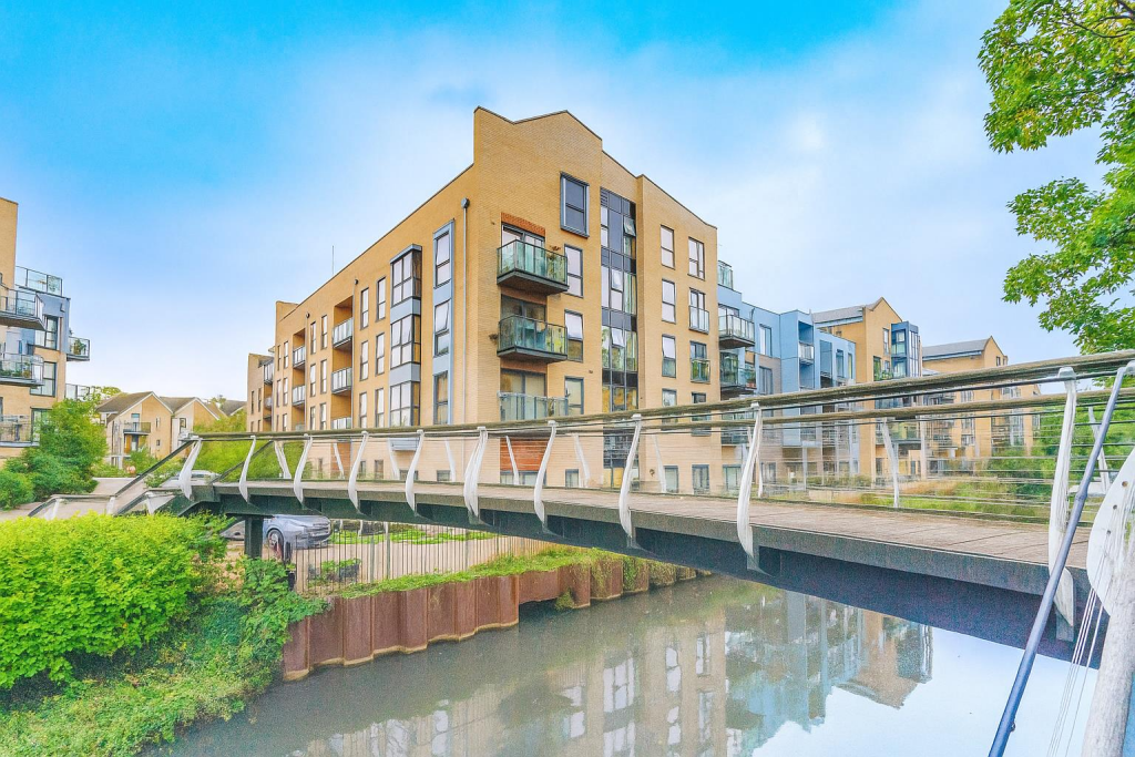 Main image of property: The Embankment, Nash Mills Wharf