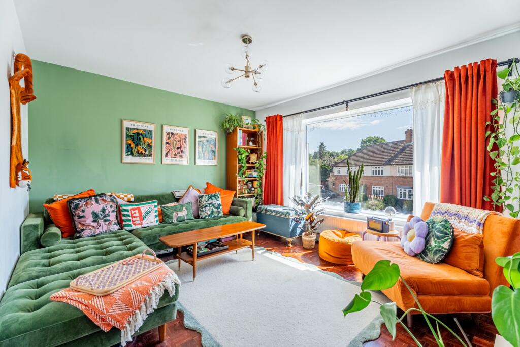 Reynards Way, Bricket Wood, St. Albans, Hertfordshire, AL2 - View 2