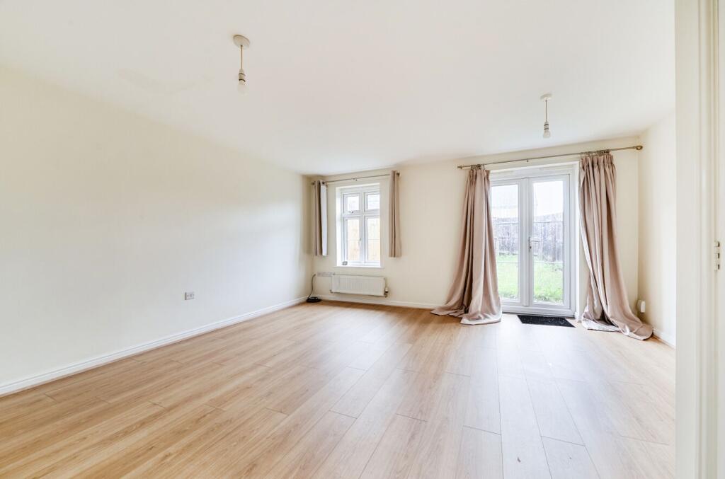 House in Ipswich - View 3