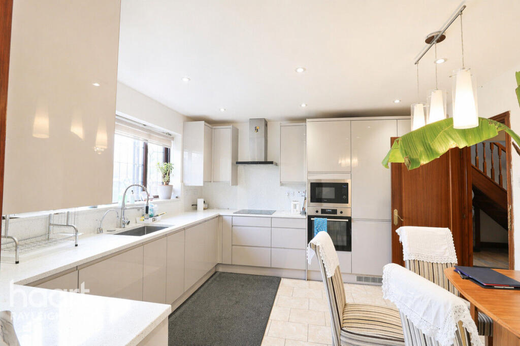 House in Southend-on-Sea - View 2