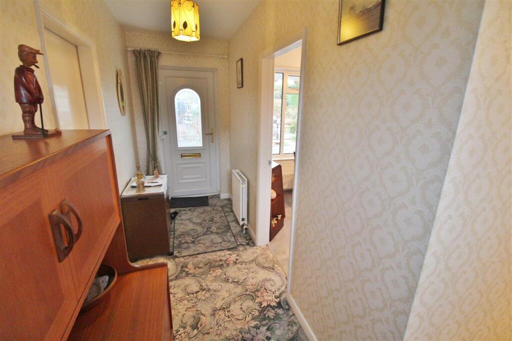 Manthorpe Road, Grantham photo 3