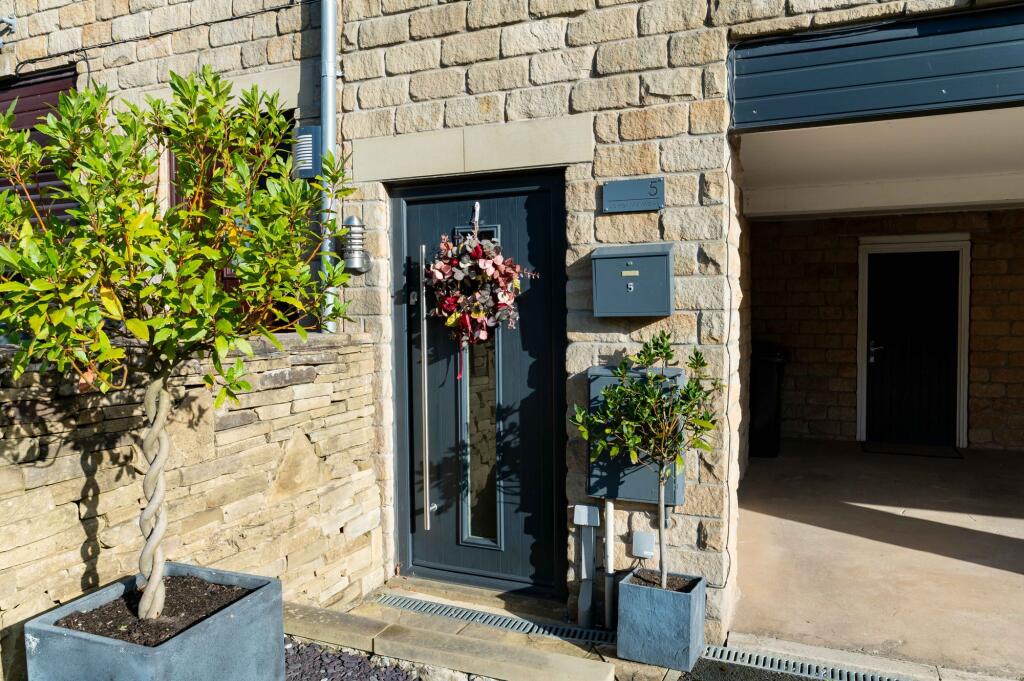 3-bed terraced on Lower Mill Mews, Meltham, HD9, £279,950