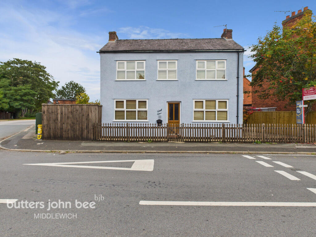 House in Middlewich, Cheshire East - View 2