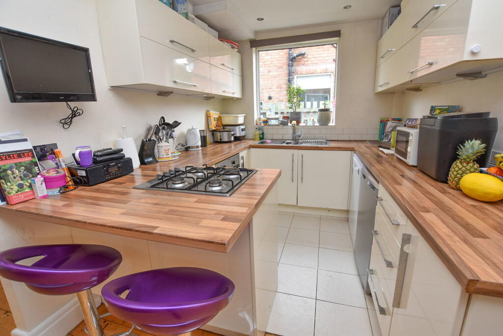 House in Bromborough, Heathfield - View 4