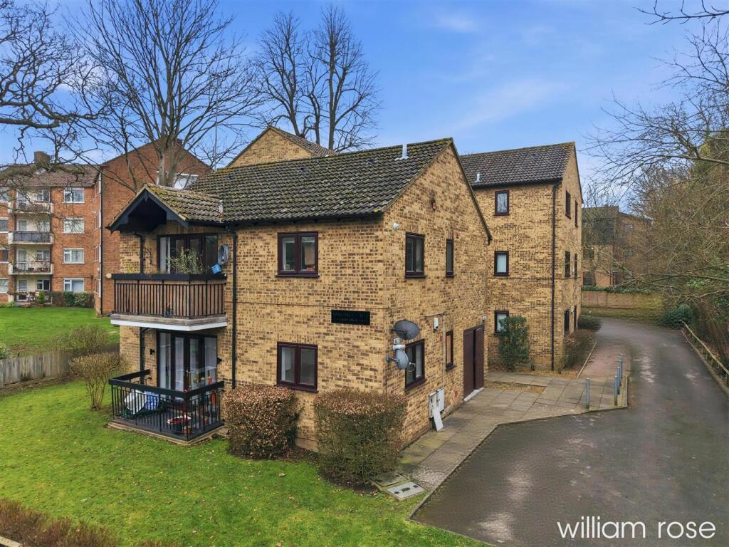 Main image of property: Epping New Road, Buckhurst Hill