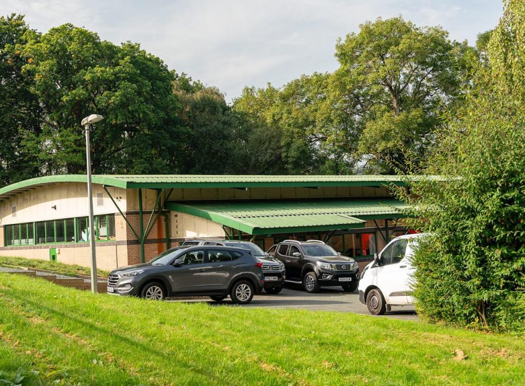 Main image of property: Unit 7, Parc Hafren Industrial Estate, Llanidloes, SY18 6RB