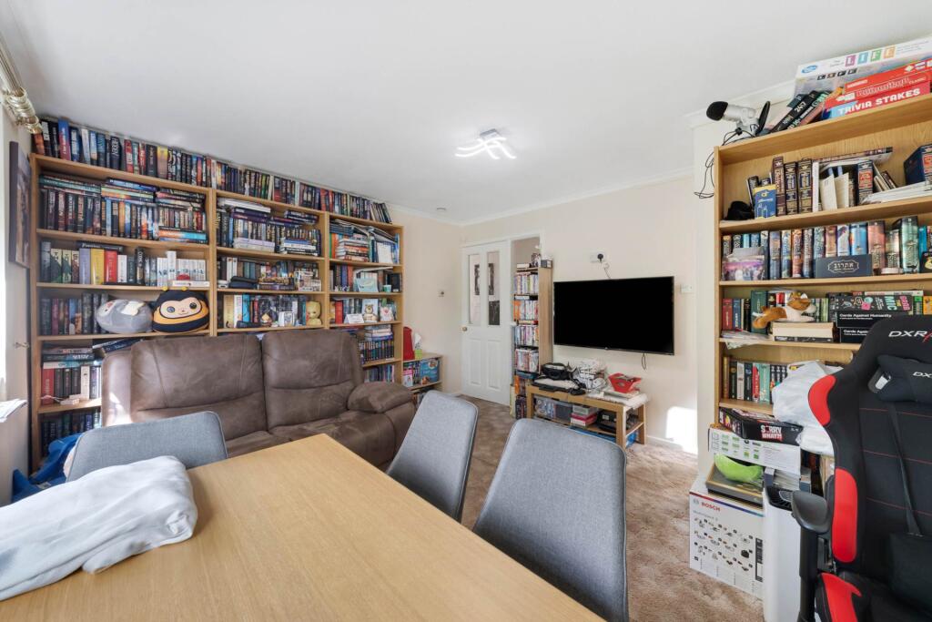 Apartment in Salford, Greater Manchester - View 5