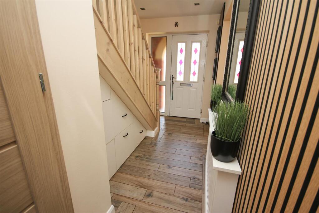 House in Wellingborough, Hatton Park - View 4