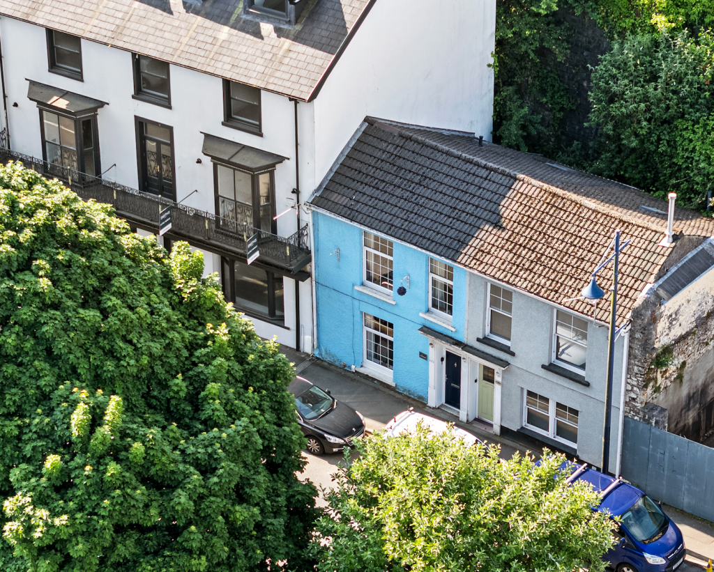 Main image of property: Mumbles Road, Mumbles, Swansea, SA3 4EA