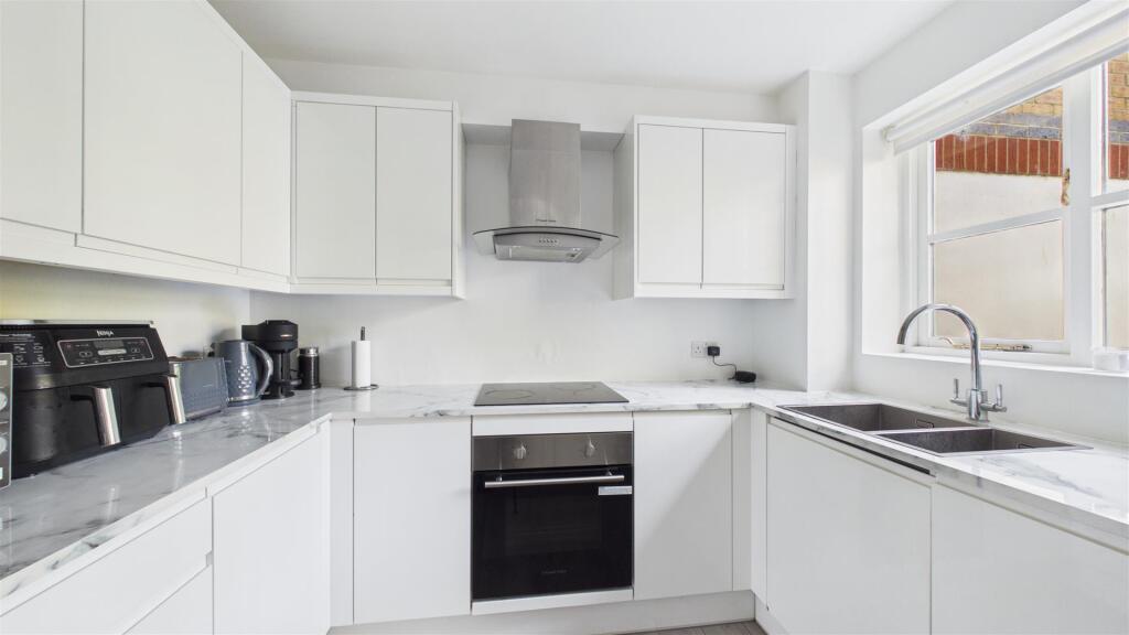 Apartment in London - View 4