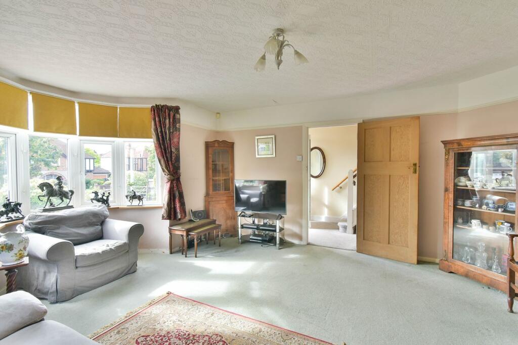 House in Tonbridge - More