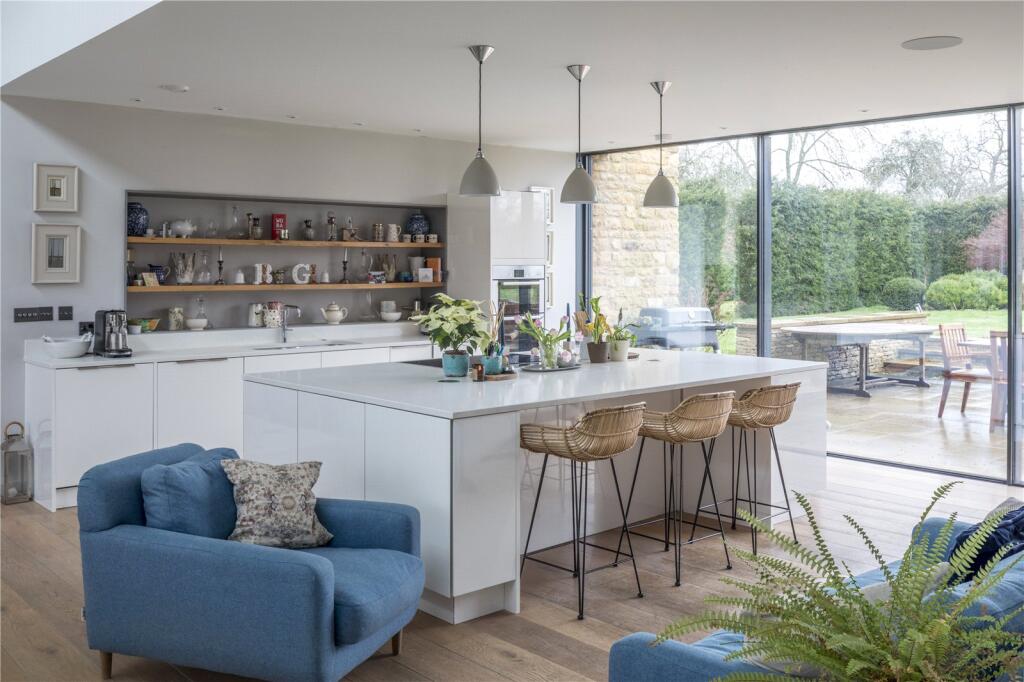 House in Oxford - More