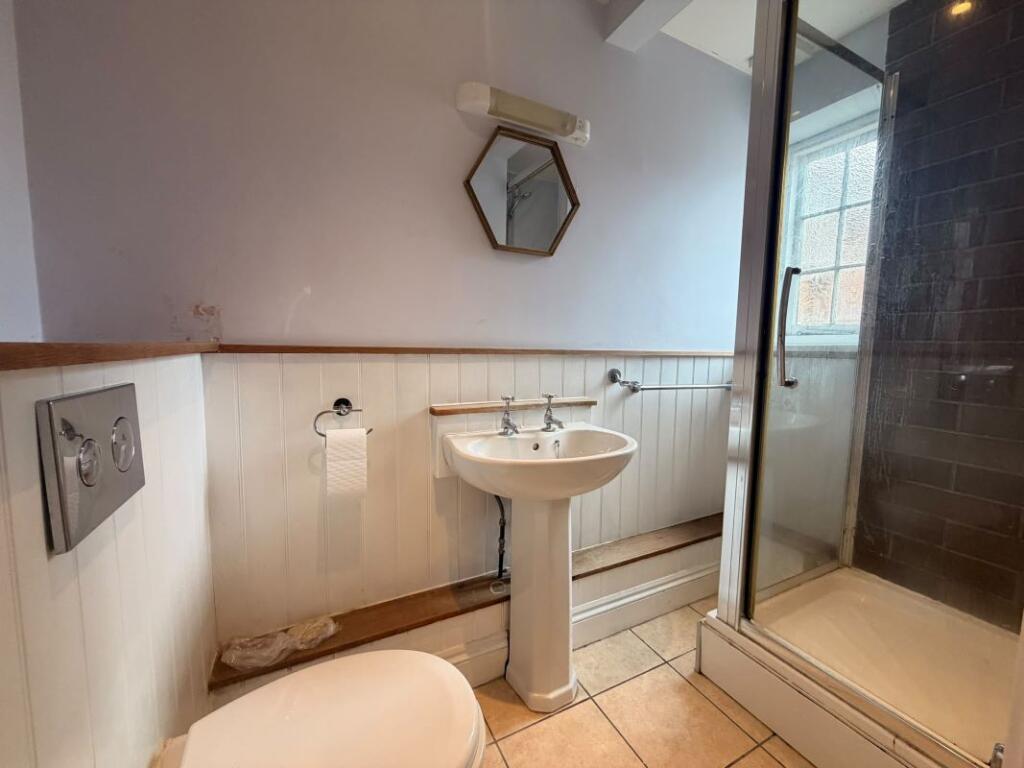 House in Tonbridge - More