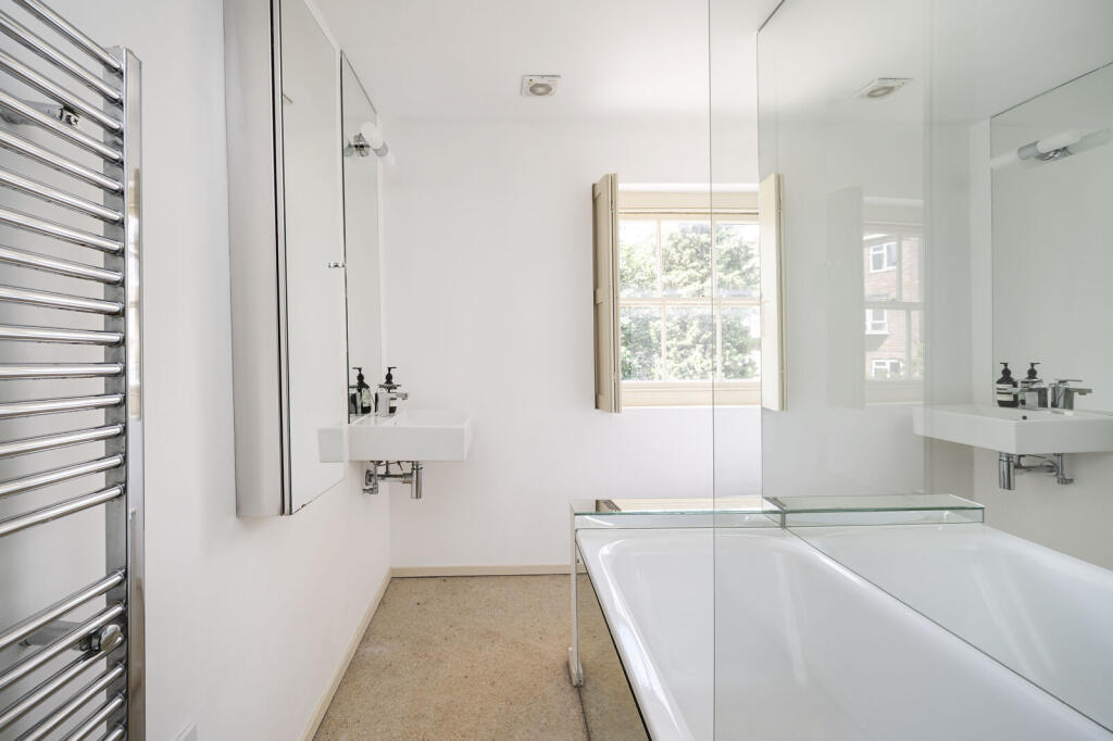 Apartment in London - More