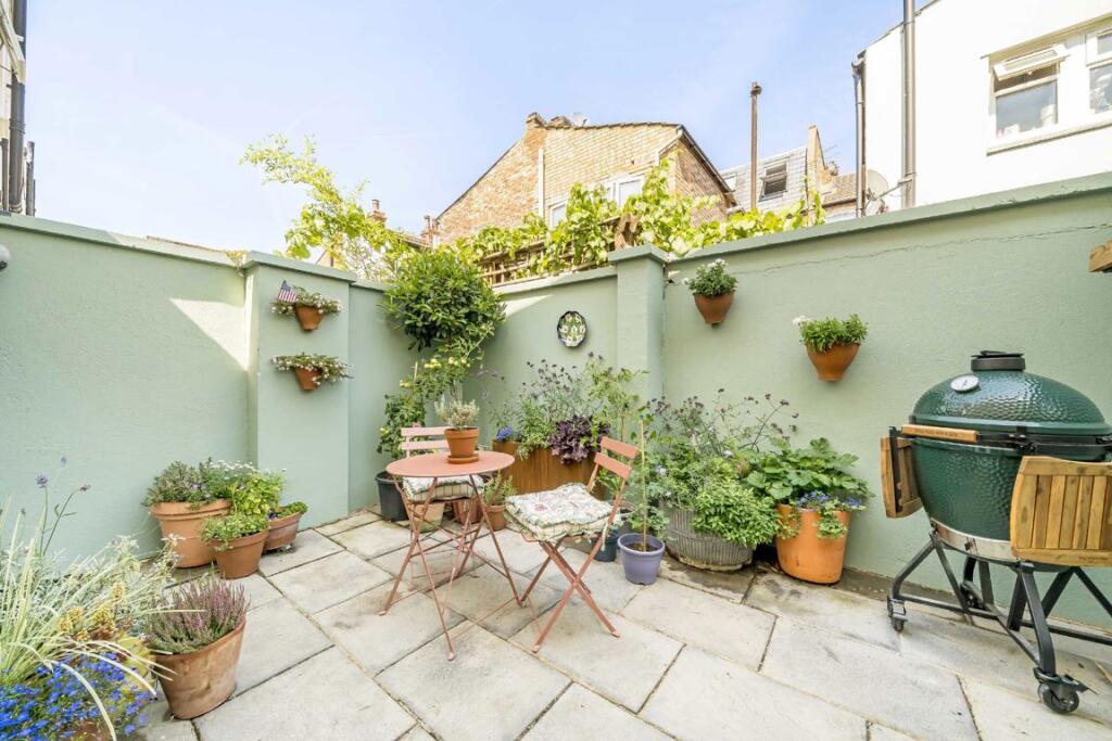 Apartment in London - View 4