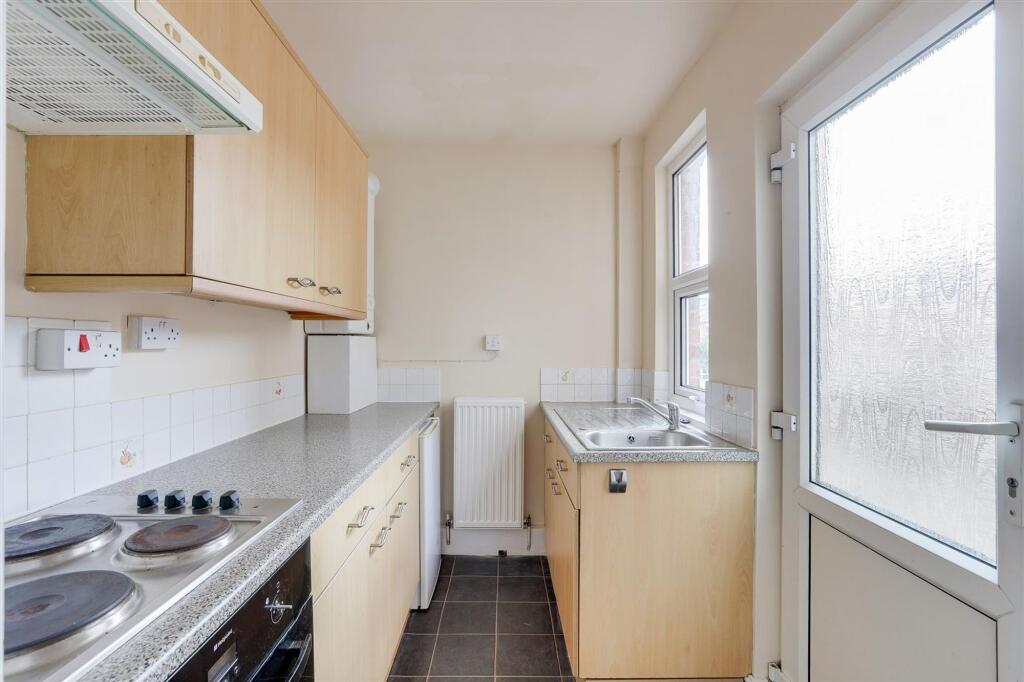 House in Nottingham, Sherwood - View 3