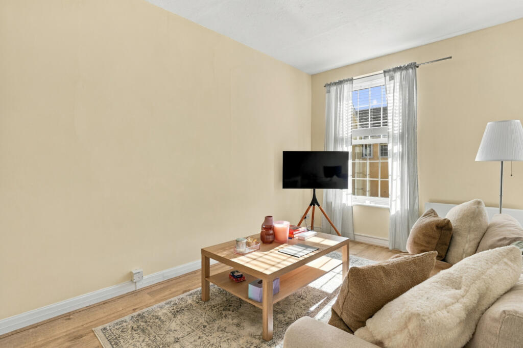 Apartment in East Hertfordshire, Hockerill, Bishop's Stortford - View 3