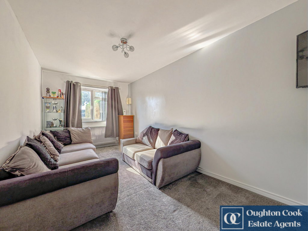 House in Nuneaton and Bedworth, Bermuda - View 4